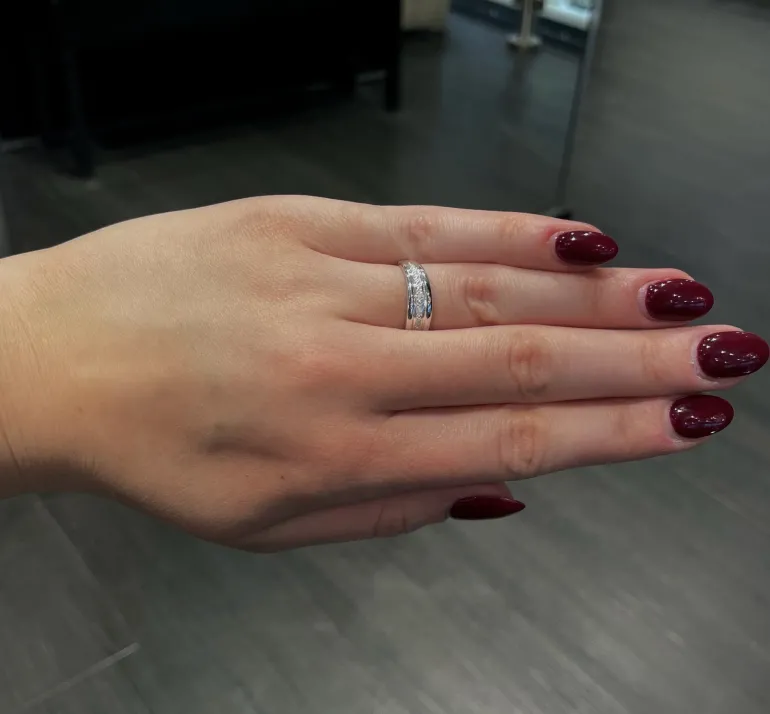hvitt_gull_ring_1-2.webp Hvitt gull ring