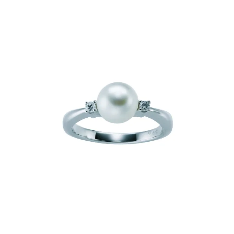 perlering_med_diamanter_c_0-2.webp Perlering med diamanter 0,05ct.