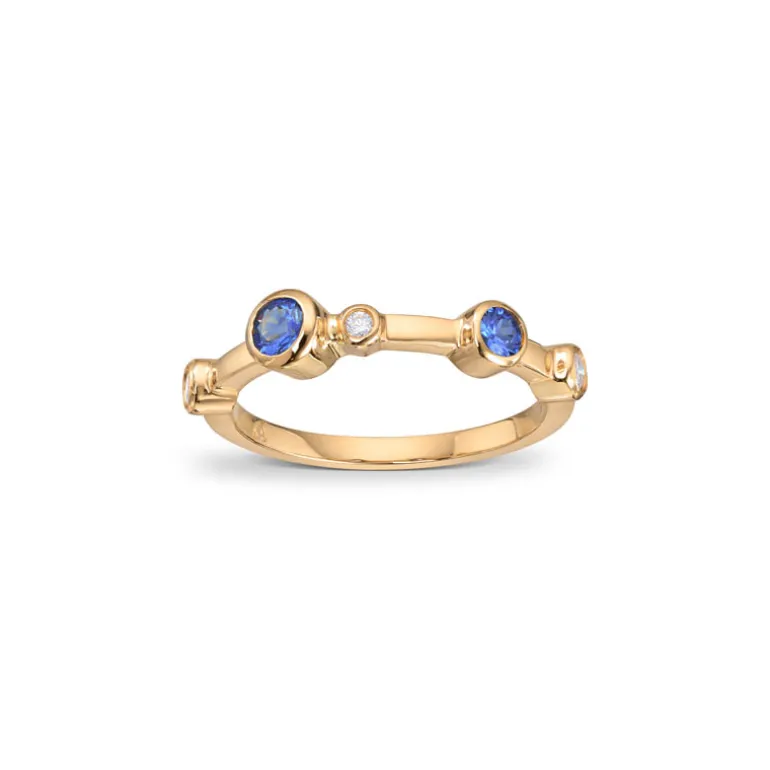 ring_i_gult_gull_med_safi_0.webp Ring i gult gull med safirer og diamanter