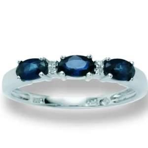 Safir og diamantring 0,02 ct.