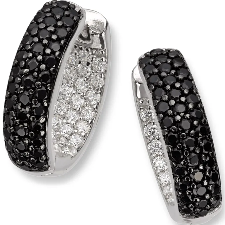 slv_reringer_black__white_1-2.webp Sølv øreringer black & white